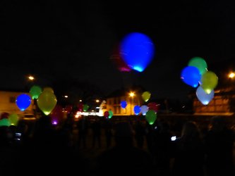 Ein Luftballon für jedes verstorbene Kind